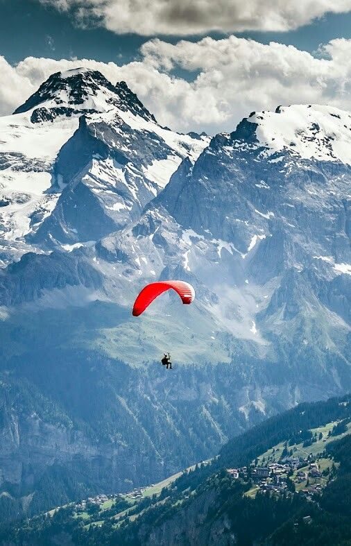 Paragliding in Bir Billing – Experience the Ultimate Himalayan Adventure